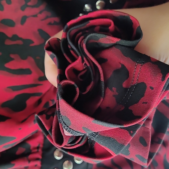 Red Black Fashion Bug 2X Top Metal Accents Leopard Cheetah Print - Picture 7 of 15